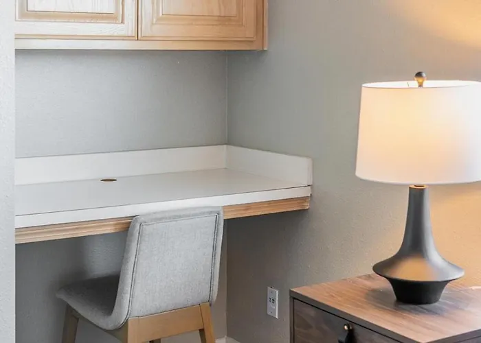 Apartment Landing - Modern With Amazing Amenities