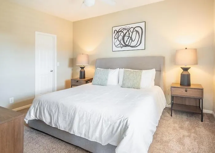 Landing - Modern With Amazing Amenities *